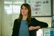 Paola Cortellesi (Petra Delicato).
