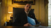 Nicht nur ein neuer Mordfall, sondern auch der Anschlag auf seinen Vater beschäftigt Sherlock Holmes (Jonny Lee Miller).