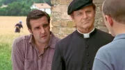 Don Matteo (Terence Hill) und Capitano Anceschi (Flavio Insinna, l.) ermitteln zusammen.