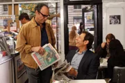Zach Nichols (Jeff Goldblum, r.) trifft seinen Vater Dr. Theodore Nichols (F. Murray Abraham, l.)