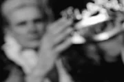König Richard III. wird überraschend anstelle seines Neffen gekrönt. Kurze Zeit später verschwindet der junge, vormalige Thronanwärter.
