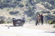 Als er Zeuge eines schrecklichen Autounfalls wird, macht Derek (Patrick Dempsey, r.) alles in seiner Macht stehende, um Alana (Allie Grant, l.) und Charlie (Robby Rasmussen, M.) zu retten ...