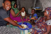 Awena und Abduli sammelten den ganzen Tag Muscheln fürs Abendessen.