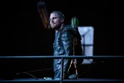 Oliver Queen (Stephen Amell)