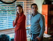 Noa Hamilton (Nathalie Kelley) und Daniel Garcia (Victor Rasuk)