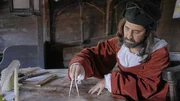 Christoph Kolumbus (Pedro Alvarez Molina) beim Kartografieren.