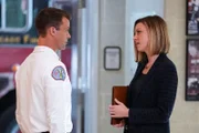 Matthew Casey (Jesse Spencer) und Leslie Shay (Lauren German).