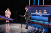 Moderator Alexander Bommes (2.v.l.) mit den Kandidat:innen: Greg Nieting (l.), Annett Schulze (3.v.r.), Leon Manz (2.v.r.) und Carine Reiter (r.).