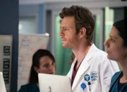 Chicago Med Strg+Alt - Ctrl Alt Staffel 2, Episode 19 Sie beobachten das Geschehen aufmerksam: Nick Gehlfuss al Dr. Will Halstead