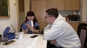 Petra und ihr Sohn Pascal haben gesundheitliche Probleme. Jetzt warten beide auf baldige Besserung, um in ihren Jobs wieder durchstarten zu können.