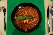 Leibgericht: Fettuccine mit Tomatensauce, Orange und Minze von Selina Hofmann