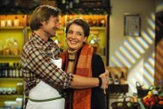 Gregor und Maria freuen sich auf ihre Berghochzeit. Von links: Gregor Brunner (Holger M. Wilhelm) und Maria Kirchleitner (Daniela März).