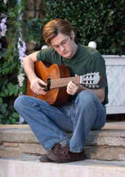 Ist in Gabrielle verliebt: Zach Young (Cody Kasch) ...