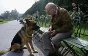 Rex und Max Koch ermitteln verdeckt im Volksgarten.