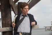 SCENE 3.41 / Exterior Flatboat (1995) - Cohle and Marty question Henry Oliver about his daughters death. / Photo: Jim Bridges/HBO  HBO's "True Detective" Season 1  Director: Cary Fukunaga  Matthew McConaughey: Rustin Cohle Woody Harrelson:  Martin Hart Ritchie Montgomery: Henry Oliver