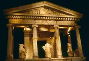 Antiker Tempel - so ähnlich könnte auch eines der sieben Weltwunder, der Tempel Artemis, ausgesehen haben.