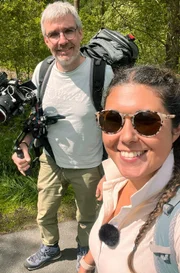 Kameramann Michael Uphoff und Reporterin Vanessa Kossen auf der Luftline.