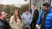 Foto, v.li.n.re.: Tristan, Sarah, Beate, Franck und Trödelprofi Sükrü Pehlivan