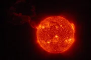 Ein gigantischer Sonnenausbruch am 15. Februar 2022, aufgenommen von der ESA/NASA-Raumsonde „Solar Orbiter“