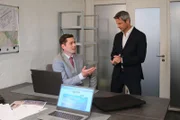 Ringo (Timothy Boldt, l.) und Benedikt (Jens Hajek) starten einen riskanten Plan hinter Easys Rücken.