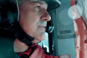 Notarzt Joachim Koppenberg auf dem Weg zu einem Unglücksort