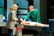 ARD/NDR TATORT: WEGWERFMÄDCHEN, am Sonntag um 20:15 Uhr im ERSTEN. Charlotte Lindholm (Maria Furtwängler) ist schockiert. Der Bericht des Gerichtsmediziners über die tote Zwangsprostituierte Greta Kubina (Barbara Prakopenka) lässt keine Fragen offen.