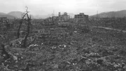 Eine riesige Explosion verwüstet 1945 Hiroshima