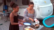 Maysofie (re.) und Tochter Mia sind Camping-Neulinge