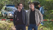 Lars Englen (Ingo Naujoks, l.) und Kommissare Finn Kiesewetter (Sven Martinek, r.).
