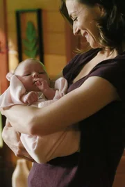 Meredith hat ihr Baby zur Welt gebracht. Gemeinsam mit Amelia (Caterina Scorsone) versucht sie nun, über den Tod von Derek hinwegzukommen ...