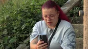 Leann telefoniert mit ihrer Mutter Jannie, die momentan in den USA ist