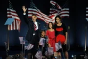Die 2000er Präsident Obama tritt sein Amt an.