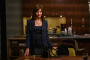 Dopesick Staffel 1 Folge 7 Philippa Soo als Amber