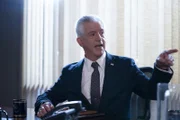Garrett Moore (Gregory Jbara)