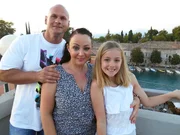 Crystal (M.), Markus und Tochter Caprice. Crystal (M.), Markus und Tochter Caprice.