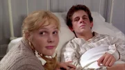 Cecily King (Molly Atkinson), Louie (Shane Meier) (v.l.)