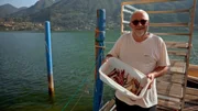 Fernando Soardi ist einer von 30 Berufsfischern am See. Er stammt aus dem Ort Carzano auf Monte Isola. Schon sein Urgroßvater war hier Fischer. Der Fischfang war über Jahrhunderte die wichtigste Lebensgrundlage der Insulaner.