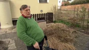 Herr R. ist in Ternitz schier am Verzweifeln: nach jedem Regen wird seine Garage geflutet. Schuld ist seiner Meinung nach die Mauer des Nachbarn …