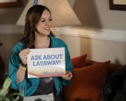 Erica Goldberg (Hayley Orrantia)