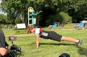 Szene aus der Reportage "Superstoff Östrogen - Mehr Power, mehr Balance, mehr Spaß?".