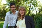 Lisa (Alexandra Neldel, r.) hat unverhofft mit David (Mathis Künzler, l.) eine besondere Nacht auf der Pfaueninsel verbracht.
