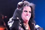 Alice Cooper - der US-amerikanische Rockmusiker auf der Bühne