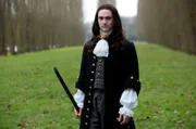 Louis XIV (George Blagden)