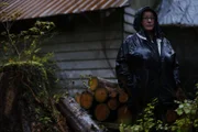 Mary Miller bereitet sich auf die Jagd nach einem Reh vor, während die Saison noch in vollem Gange ist.