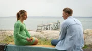 Laura (Mia Helene Hřjgaard) erzählt Benjamin (Mathias Käki Jřrgensen) von ihren Zukunftsplänen. Wie wird er reagieren?