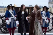 Louis XIV (George Blagden), Henriette (Noémie Schmidt)