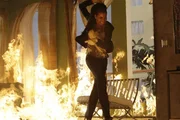 Kann Dr. Alexx Woods (Khandi Alexander) noch rechtzeitig aus dem brennenden Gebäude fliehen?