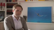Anne ist nicht die erste Ehefrau, die Michael Lausick (Stephan Möller-Titel) durch einen angeblichen Unfall verliert. Gibt er sich unschuldiger als er ist?