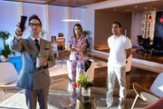 Dan Bucatinsky (Lewis), Nathalie Kelley (Noa), Victor Rasuk (Daniel).