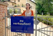 MDR DIE STEIN I. Staffel, neue Hauptabendserie mit 13 Folgen, Folge 3 "Der kleine Samurai", am Sonntag um 13.10 Uhr Katja Stein (Julia Stemberger) sieht keine andere Lösung mehr - das Landhotel muß nach dem Weggang ihres Mannes Oliver verkauft werden.